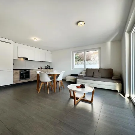 Aux Bons Matins De Gege Grimisuat